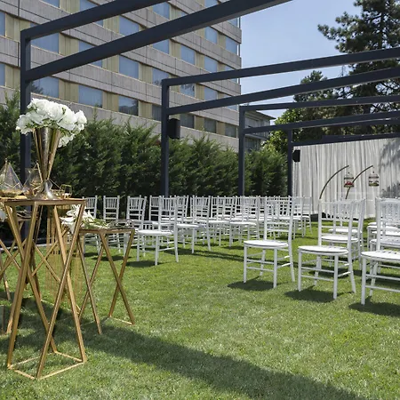 Altinel & Convention Center Hotel