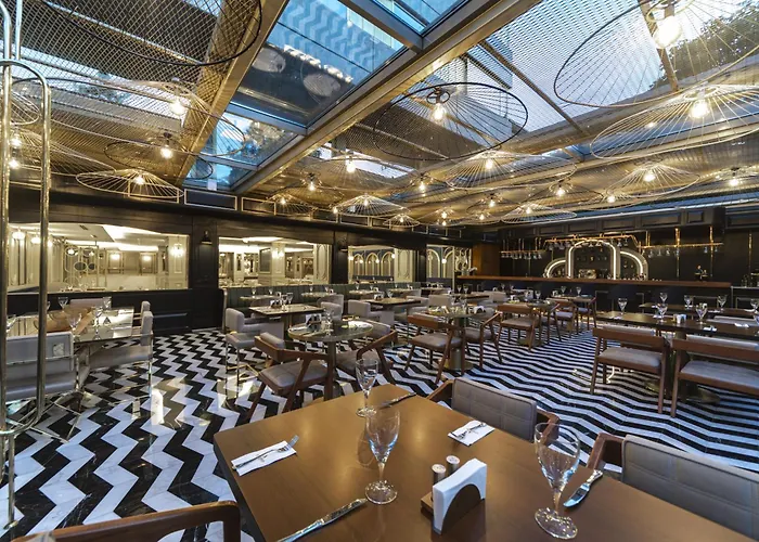 Altinel & Convention Center Hotel